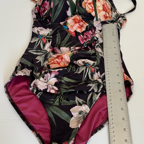 Milea Swimsuit size 12 - Picture 6 of 9